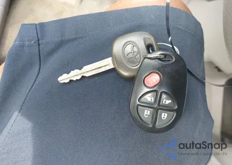 2012 Toyota Sienna Le V6 8 Passenger из США, поврежденный, VIN 5TDKK3DC2CS272608